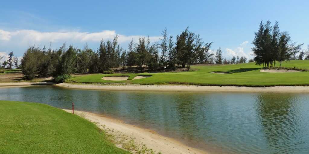 Montgomerie Links