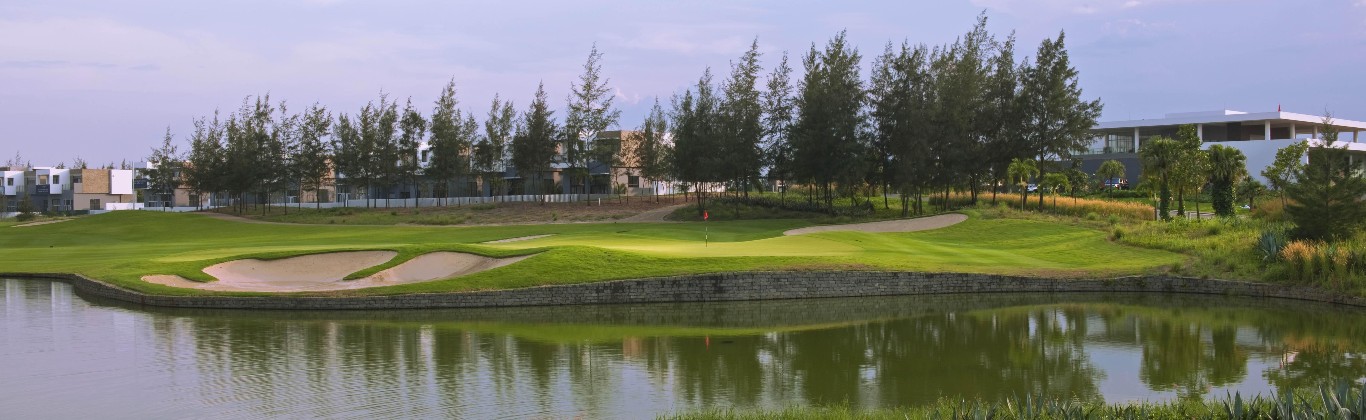 Montgomerie Links