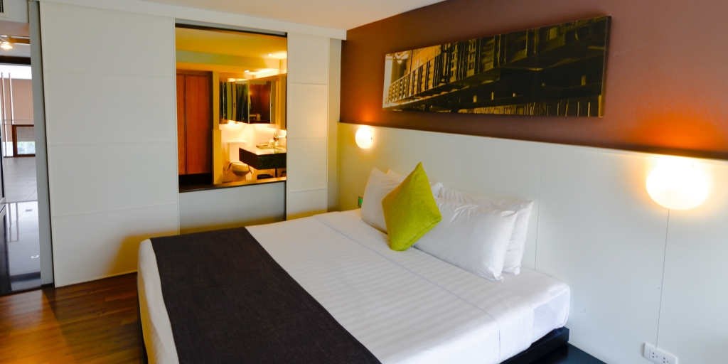 Page 10 Hotel