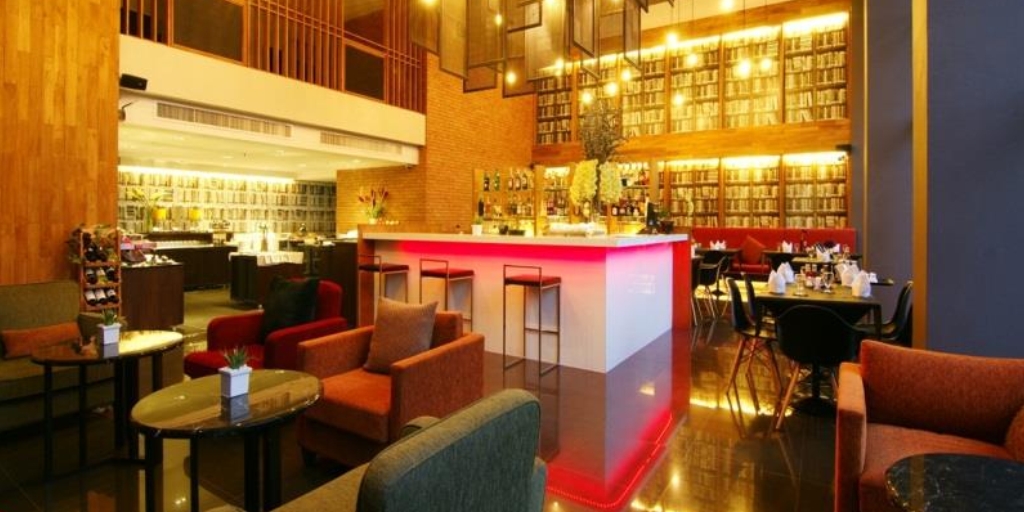 Page 10 Hotel